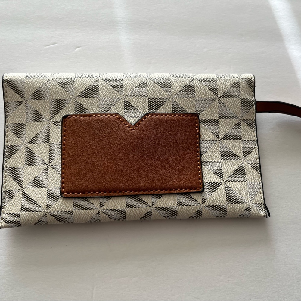 Fashion envelope wristlet - Picture 8 of 8